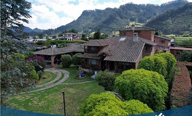 En Venta Majestuosa Casa Campestre en Tabio