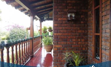 En Venta Majestuosa Casa Campestre en Tabio