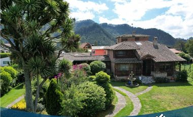 En Venta Majestuosa Casa Campestre en Tabio