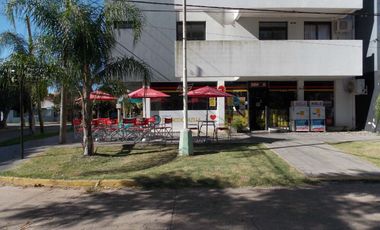 LOCAL COMERCIAL FRENTE A LA UNIVERSIDAD CATÓLICA