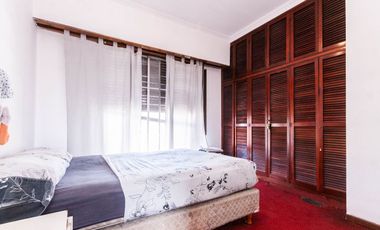 VENTA Casa 3/4 amb con fondo libre y cochera