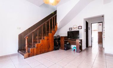 VENTA Casa 3/4 amb con fondo libre y cochera