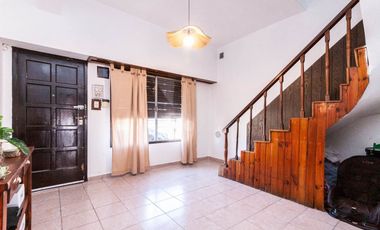 VENTA Casa 3/4 amb con fondo libre y cochera