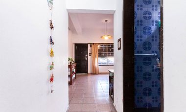 VENTA Casa 3/4 amb con fondo libre y cochera