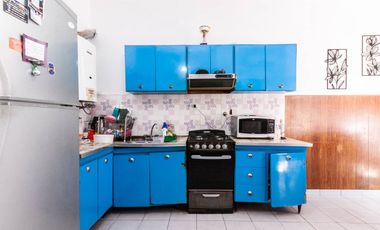 VENTA Casa 3/4 amb con fondo libre y cochera