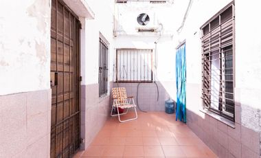 VENTA Casa 3/4 amb con fondo libre y cochera