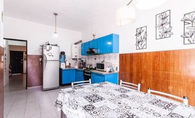 VENTA Casa 3/4 amb con fondo libre y cochera