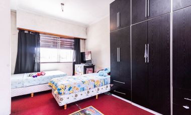 VENTA Casa 3/4 amb con fondo libre y cochera