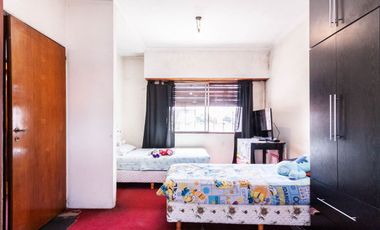 VENTA Casa 3/4 amb con fondo libre y cochera