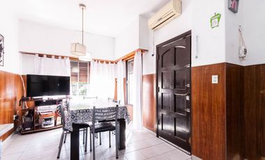 VENTA Casa 3/4 amb con fondo libre y cochera