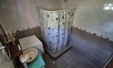 Venta casa dos ambientes a metros del Mar