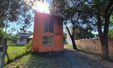 Venta casa dos ambientes a metros del Mar