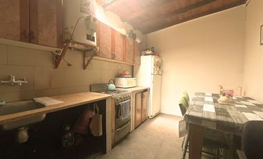 VENTA CASA, DEPARTAMENTO Y LOCAL 4 AMBIENTES