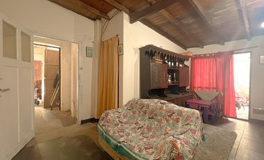 VENTA CASA, DEPARTAMENTO Y LOCAL 4 AMBIENTES