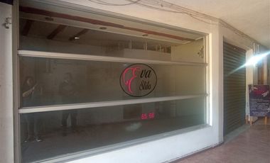 Local Comercial en Venta en Local galerías 1.100mt 2 pisos Plaza Curacavi sin comisión