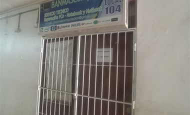 Local Comercial en Venta en Local galerías 1.100mt 2 pisos Plaza Curacavi sin comisión