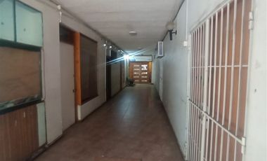 Local Comercial en Venta en Local galerías 1.100mt 2 pisos Plaza Curacavi sin comisión