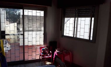 VENTA PH 2 PISOS 3 AMB MUNRO REFACCIONADO RETASADO