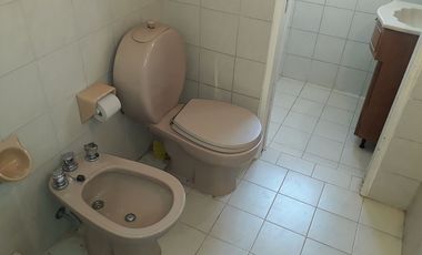 VENTA PH 2 PISOS 3 AMB MUNRO REFACCIONADO RETASADO