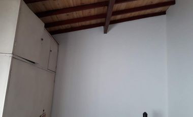 VENTA PH 2 PISOS 3 AMB MUNRO REFACCIONADO RETASADO