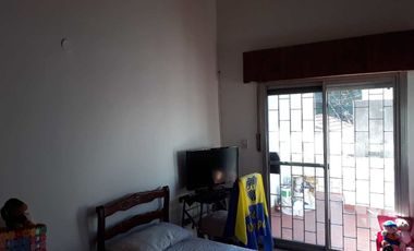 VENTA PH 2 PISOS 3 AMB MUNRO REFACCIONADO RETASADO