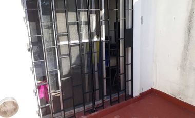 VENTA PH 2 PISOS 3 AMB MUNRO REFACCIONADO RETASADO