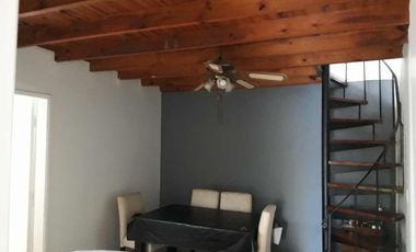 VENTA PH 2 PISOS 3 AMB MUNRO REFACCIONADO RETASADO