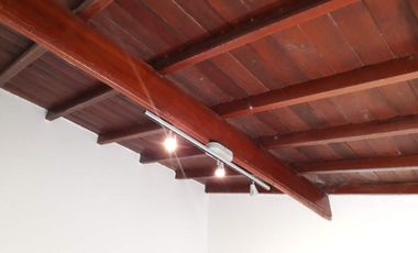 VENTA PH 2 PISOS 3 AMB MUNRO REFACCIONADO RETASADO