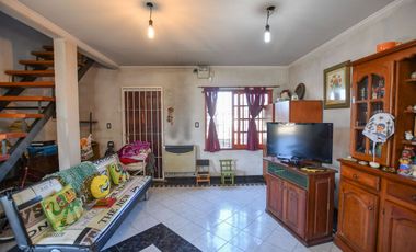 CASA A LA VENTA 3 DORMITORIOS, LA PLATA
