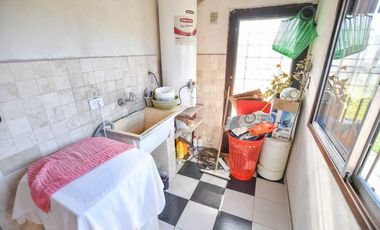 CASA A LA VENTA 3 DORMITORIOS, LA PLATA