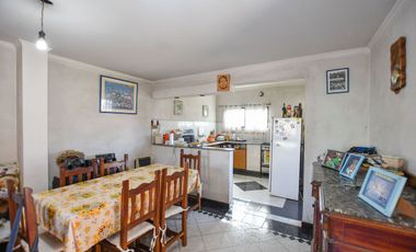 CASA A LA VENTA 3 DORMITORIOS, LA PLATA