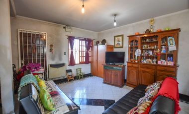 CASA A LA VENTA 3 DORMITORIOS, LA PLATA