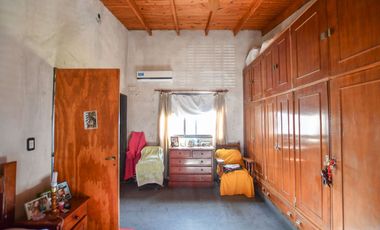 CASA A LA VENTA 3 DORMITORIOS, LA PLATA