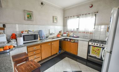 CASA A LA VENTA 3 DORMITORIOS, LA PLATA