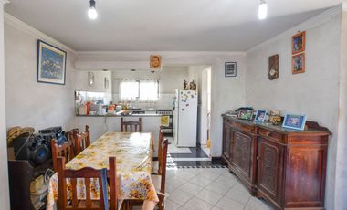 CASA A LA VENTA 3 DORMITORIOS, LA PLATA