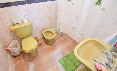 CASA A LA VENTA 3 DORMITORIOS, LA PLATA