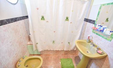 CASA A LA VENTA 3 DORMITORIOS, LA PLATA