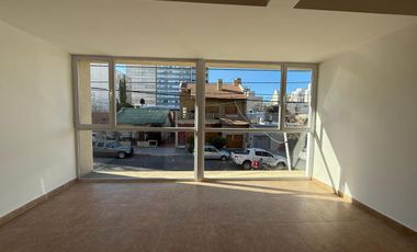 VENTA OFICINA SOBRE CALLE JUJUY 324