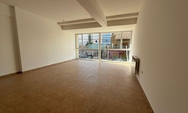 VENTA OFICINA SOBRE CALLE JUJUY 324