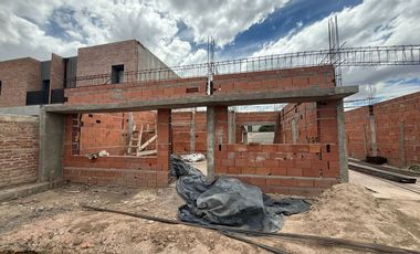 VENTA CASA 3 DORMITORIOS A TERMINAR