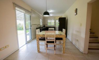 Venta Casa Dúplex en Barrio Privado 