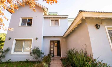 Venta Casa Dúplex en Barrio Privado 