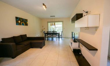 Venta Casa Dúplex en Barrio Privado 