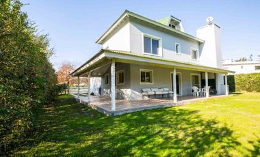 Venta Casa Dúplex en Barrio Privado 