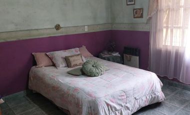 Venta de casa 4 ambientes en Escobar con garage
