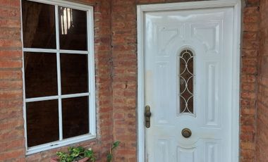 Venta de casa 4 ambientes en Escobar con garage