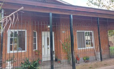 Venta de casa 4 ambientes en Escobar con garage