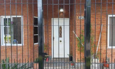 Venta de casa 4 ambientes en Escobar con garage