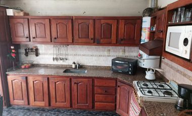 Venta de casa 4 ambientes en Escobar con garage