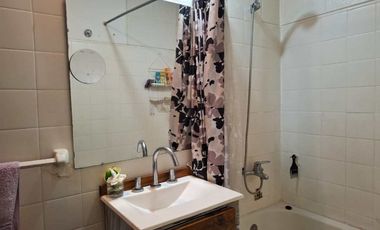 VENTA CASA EN DOS PLANTAS 5 AMBIENTES, TURDERA.